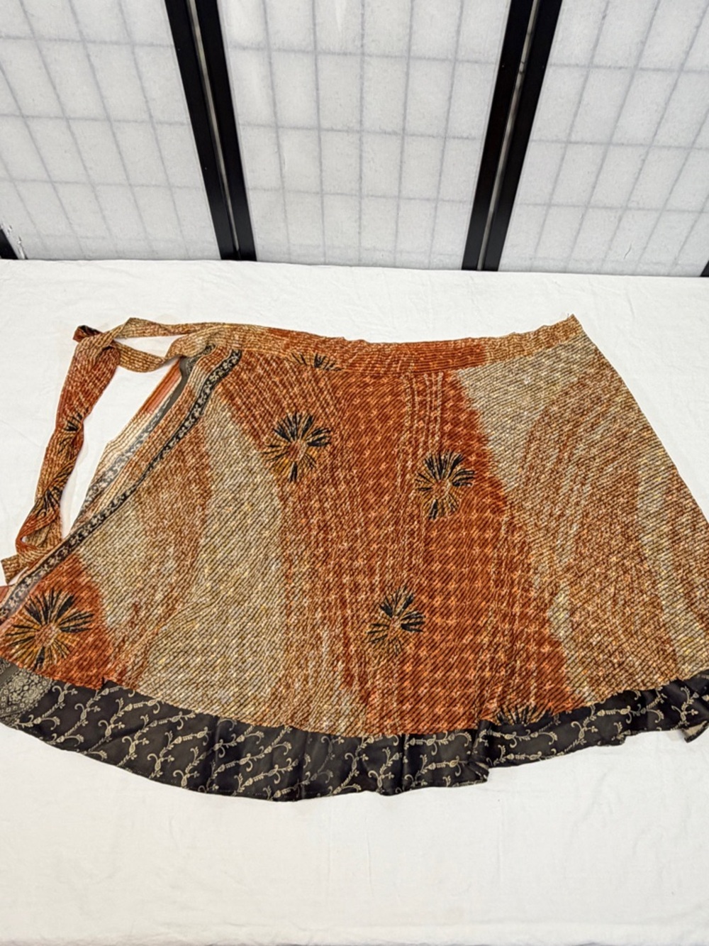Reversible Wrap Midi Skirt 2 Sides Sari Style Rust Gold Black OS Exotic Carefree - Picture 8 of 11